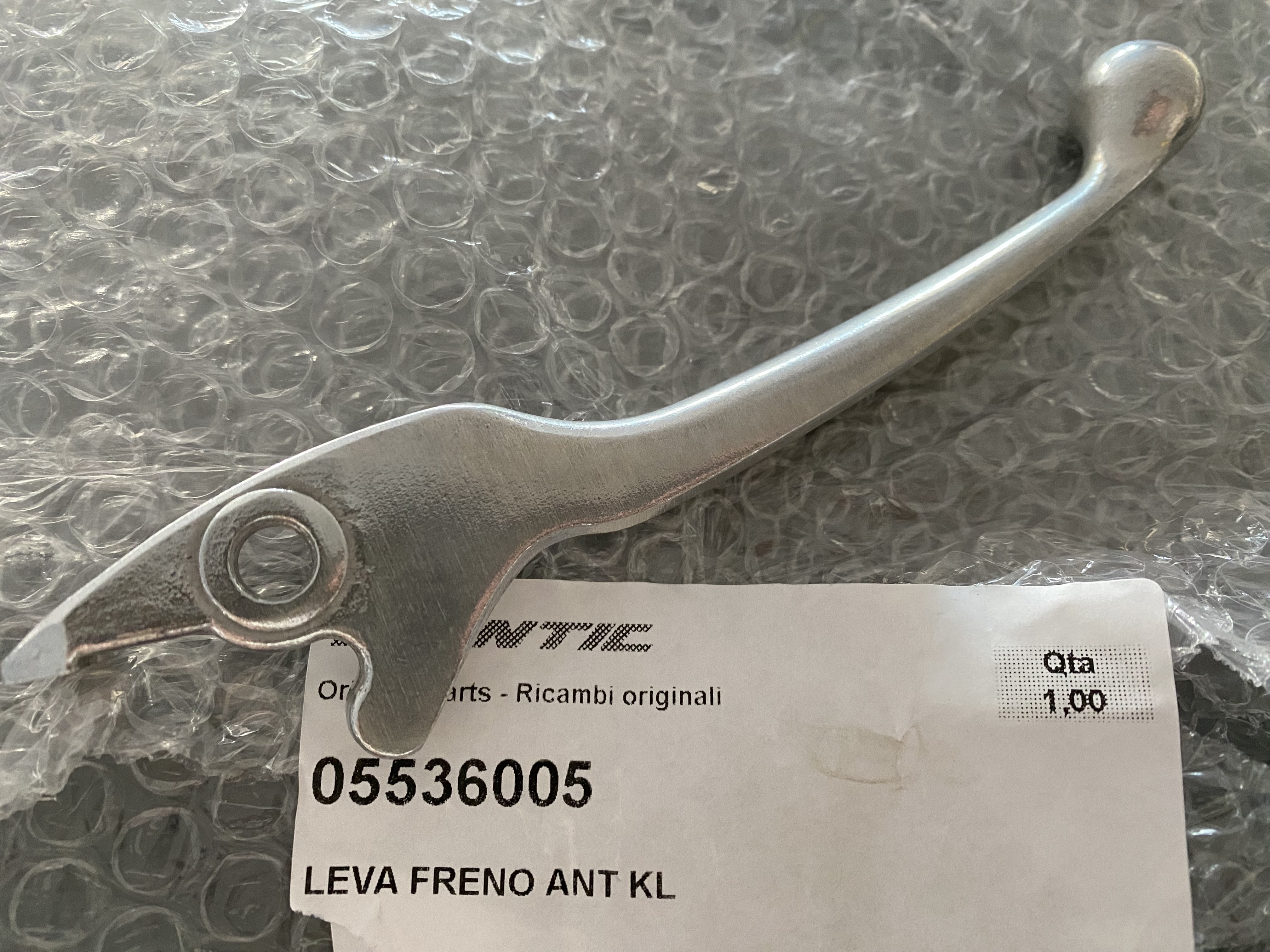Kr3EAi79Xu_FHGHNGDHR.jpg